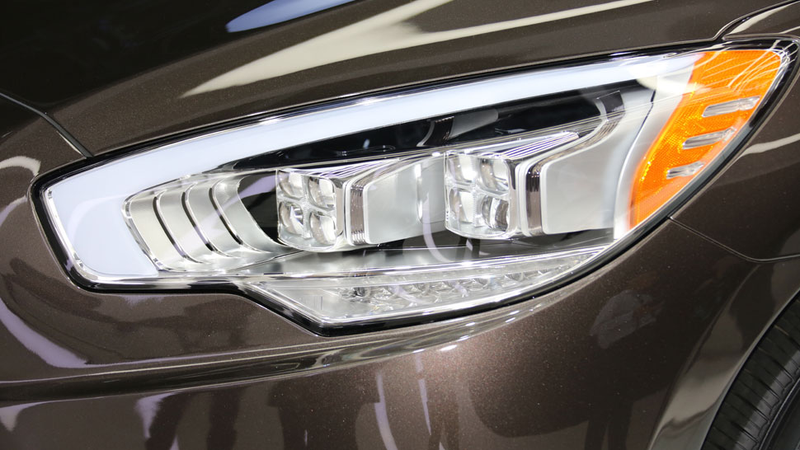Illustration for article titled The Kia K900 Is A Korean BMW Named After A Robot Dog